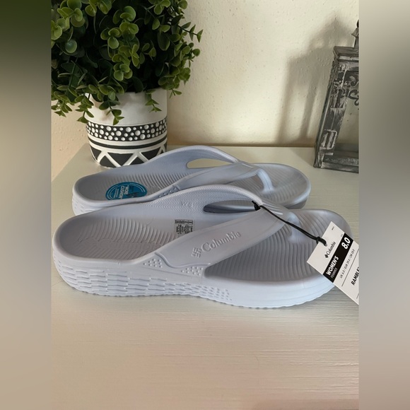 Columbia Ramble Flip Flops Womens Sz 8 Thongs Omni Grip Comfort whisper whisper - Picture 2 of 9